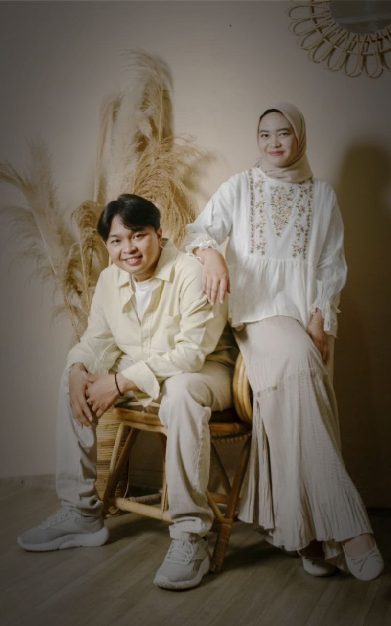 photo 6089064385415856786 y