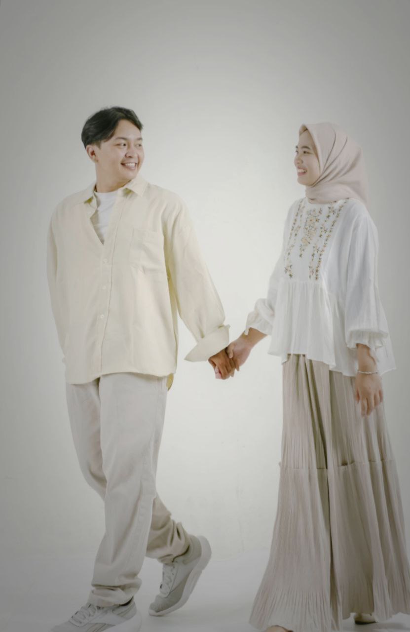 photo 6089064385415856821 y