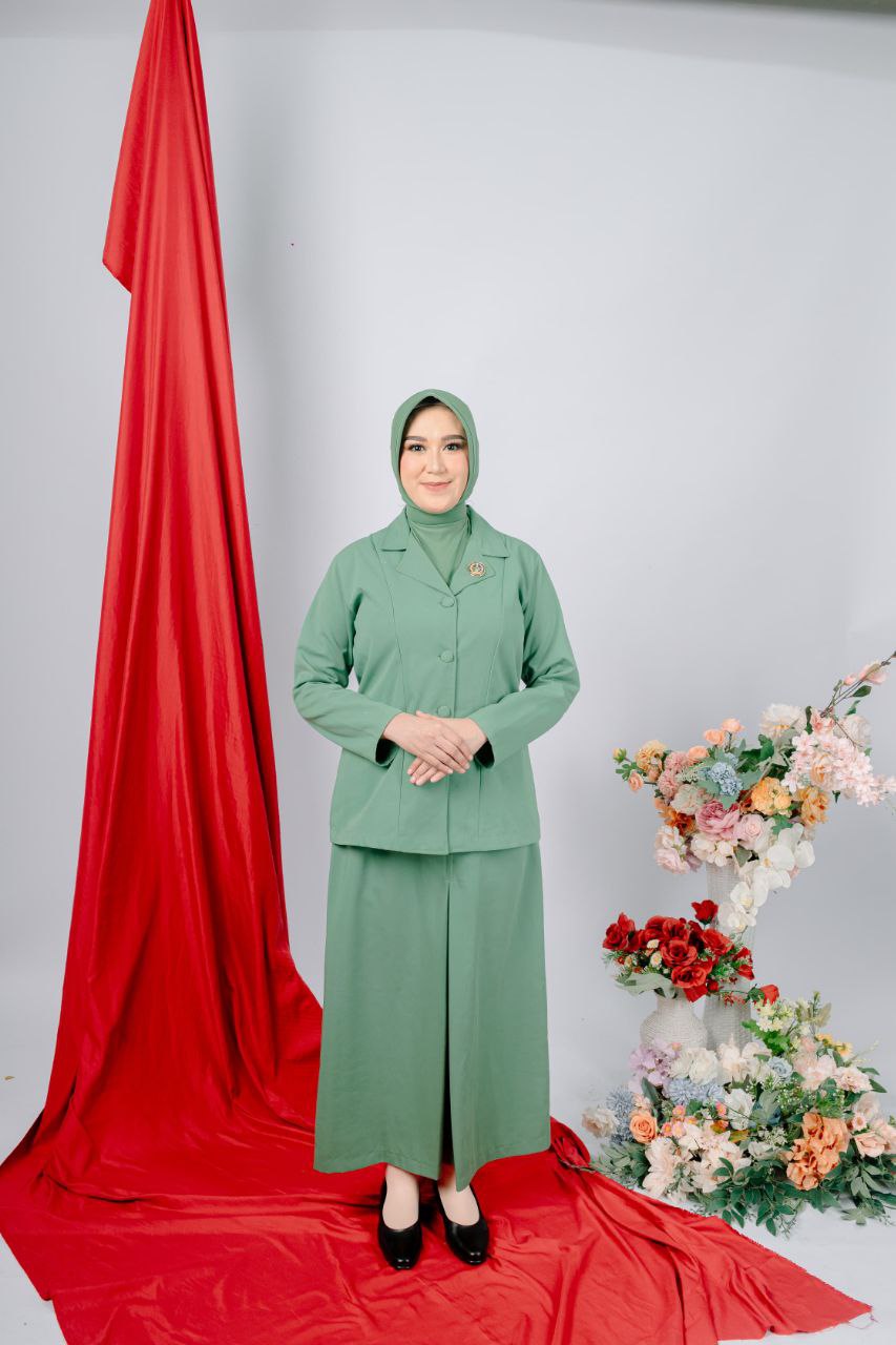 photo 6276257004552653823 y