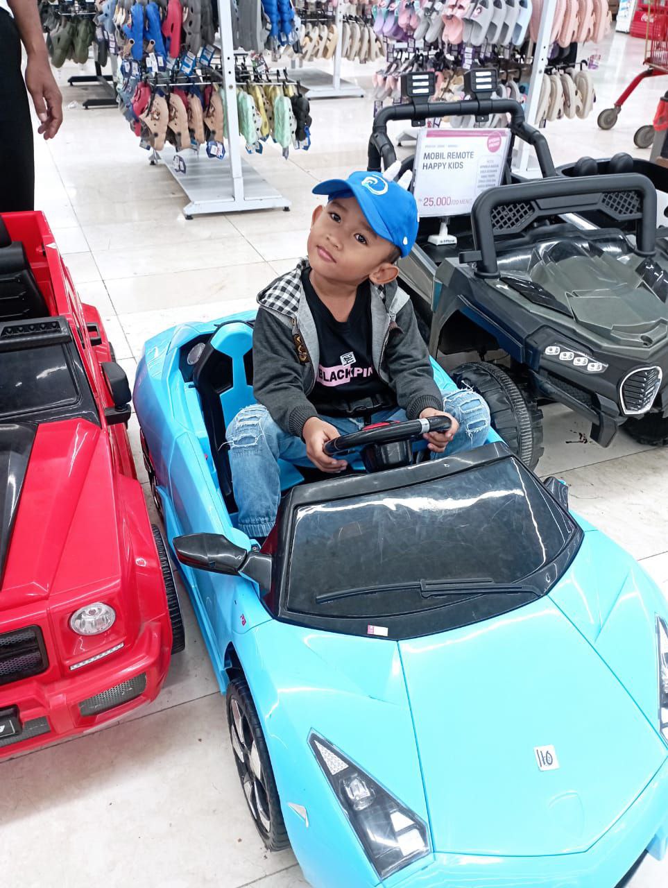 photo 6154582591101668370 y