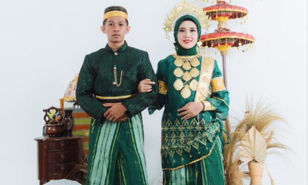 photo 6183908404460456941 y