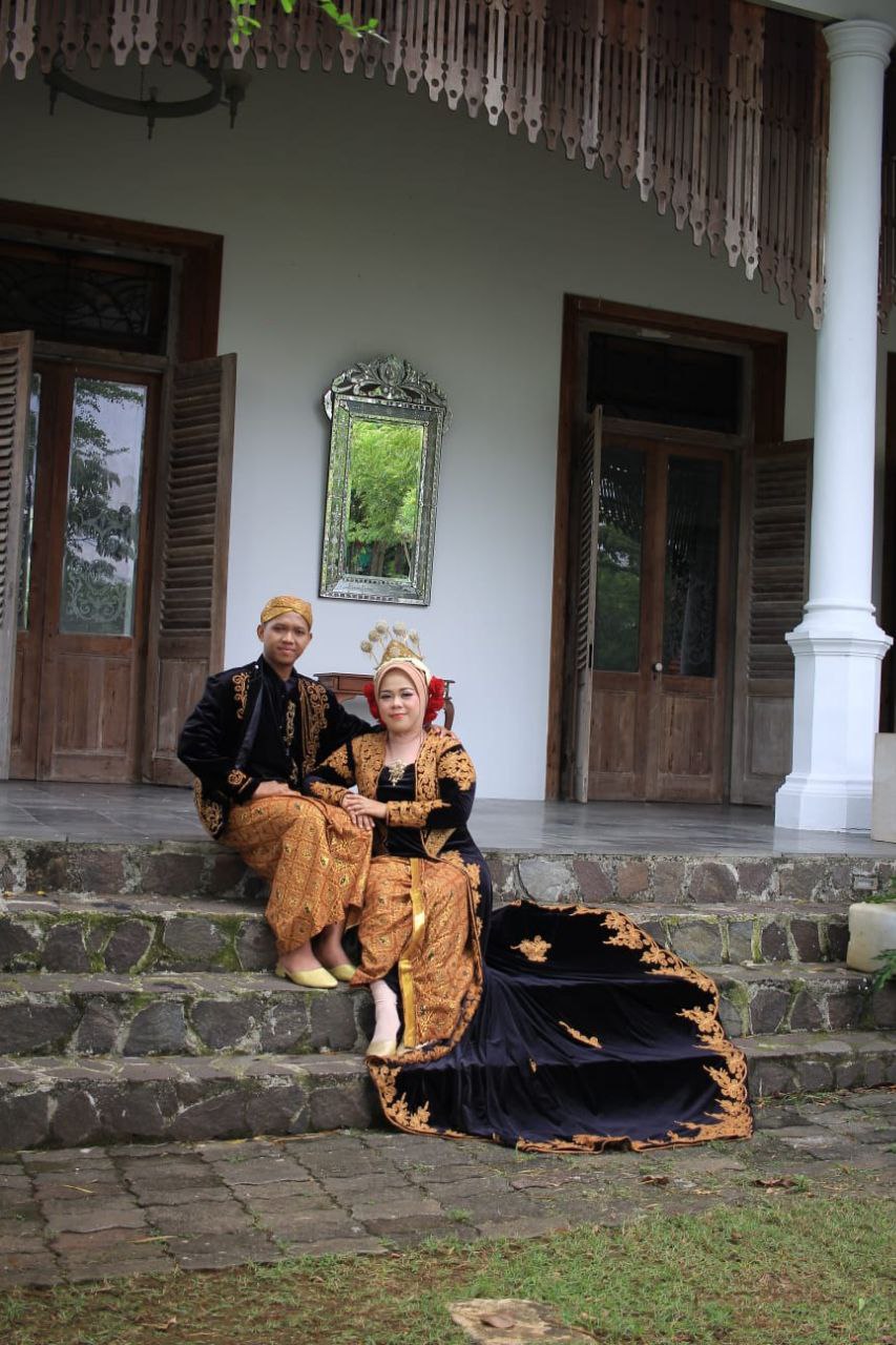 photo 6215087706660867297 y