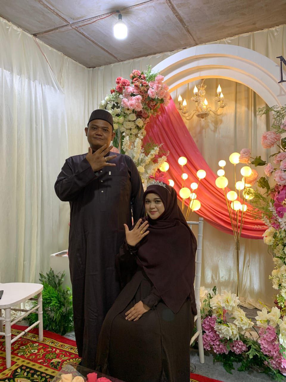 photo 6239921980660452146 y