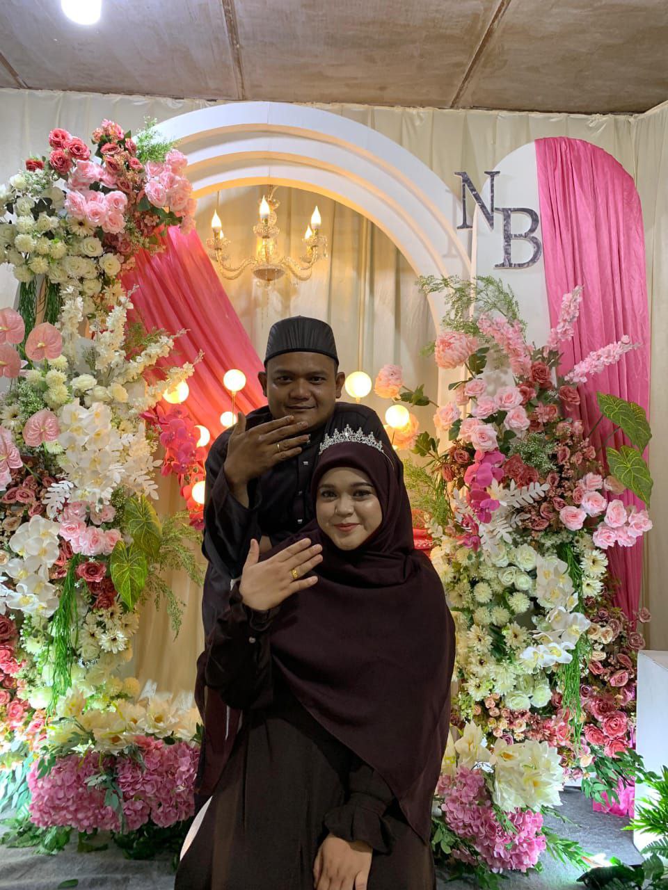 photo 6239921980660452147 y