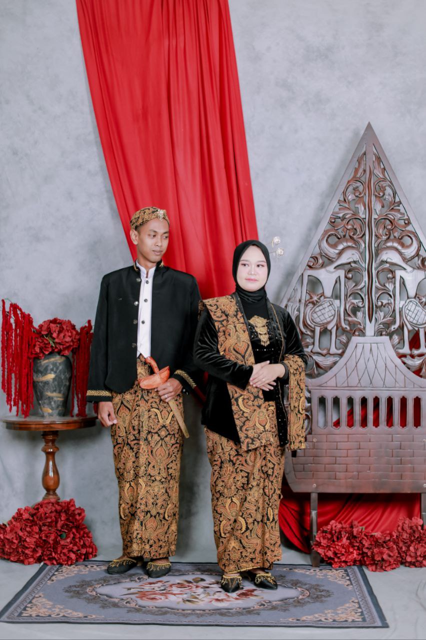 photo 6325435359344397928 y