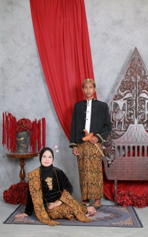 photo 6325435359344397932 y