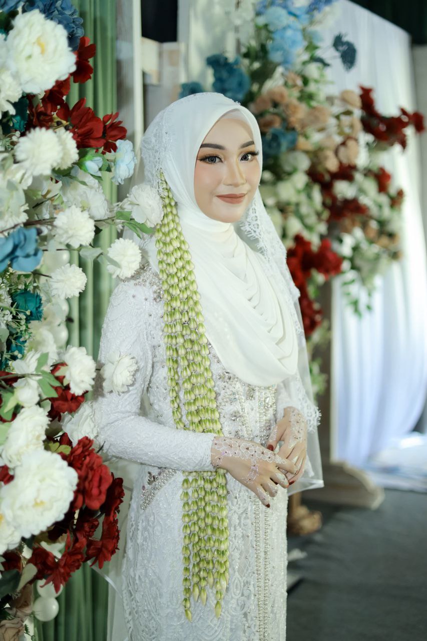 photo 6332326625780897716 y