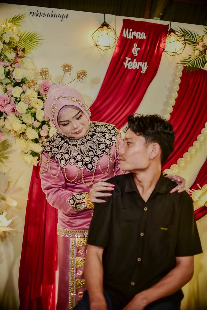 photo 6244603568027536913 y