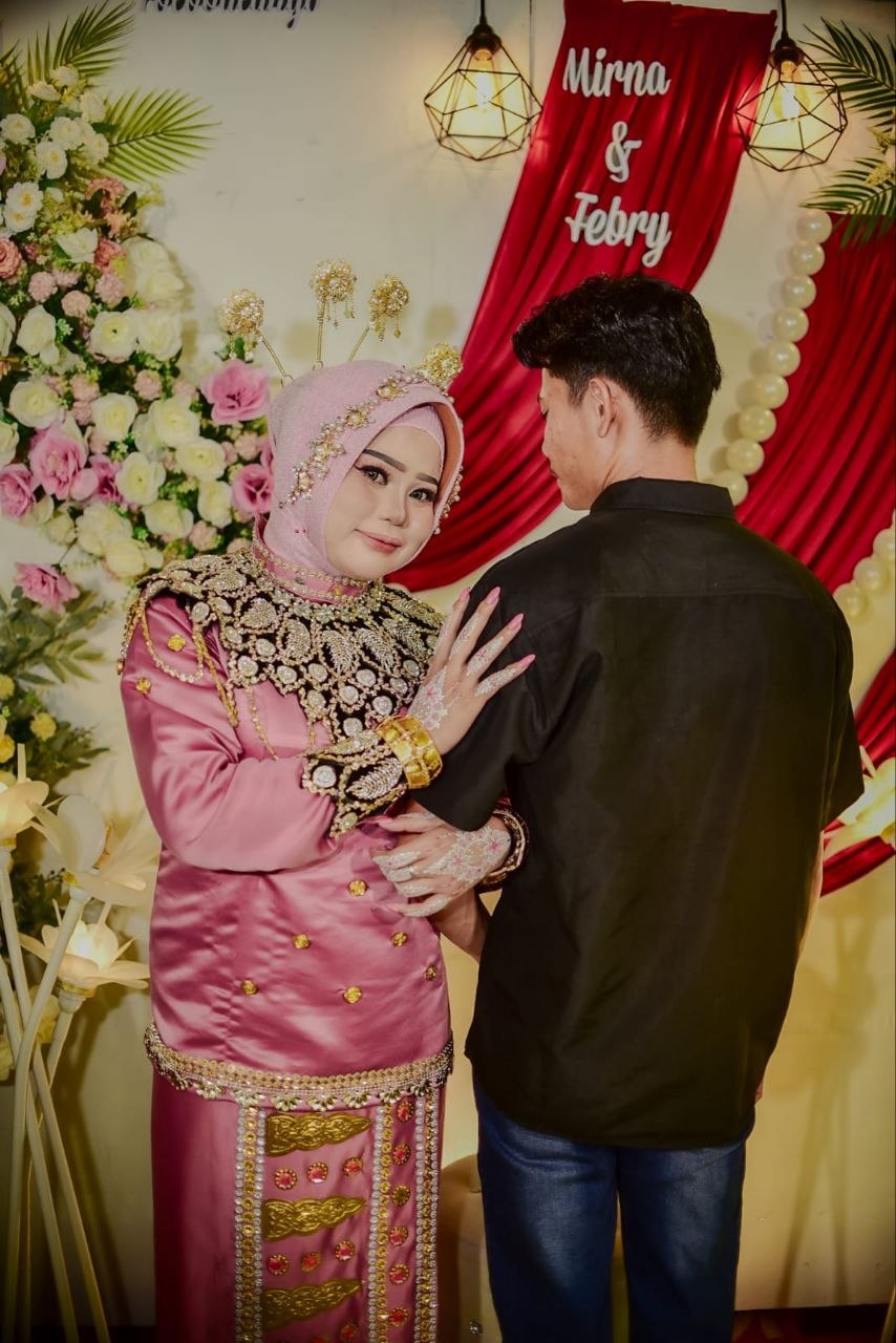 photo 6244603568027536915 y